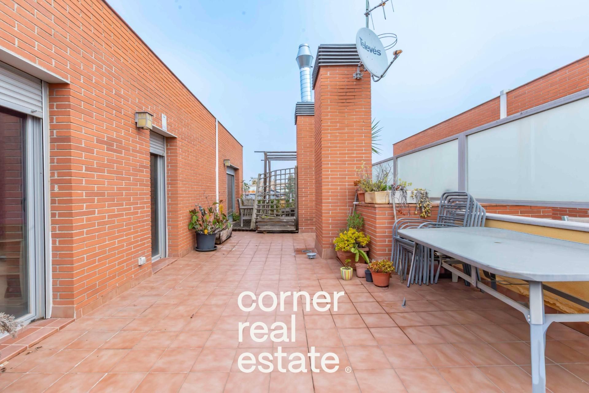 Exterior view of Attic for sale in Rubí  with Air Conditioner, Heating and Parquet flooring