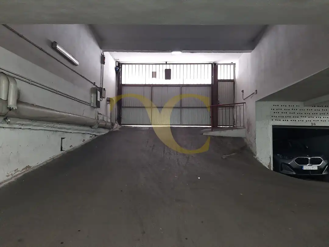 Garage for sale in Siero