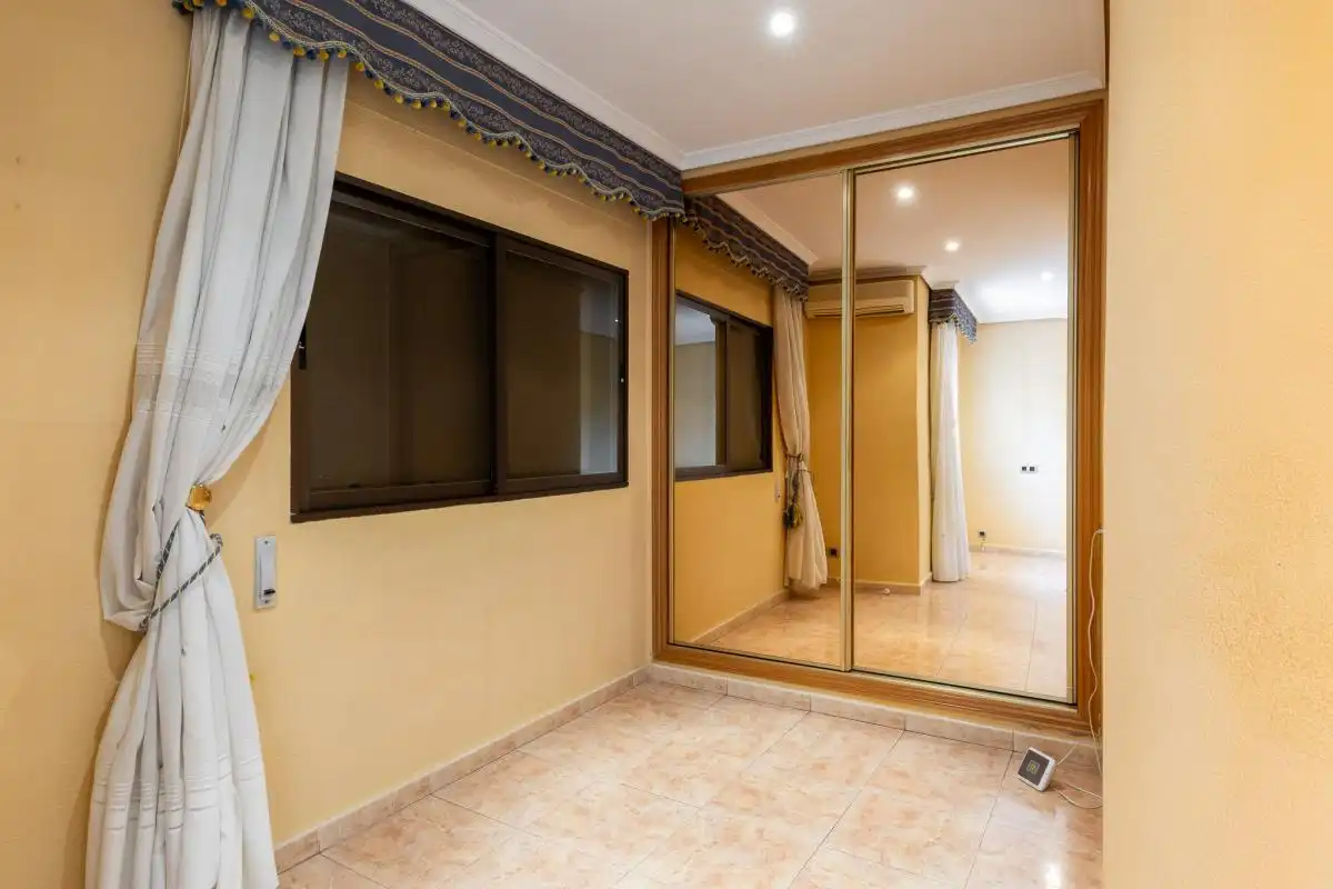 Dormitori de Casa o xalet en venda en Torrent amb Aire condicionat, Calefacció i Jardí privat