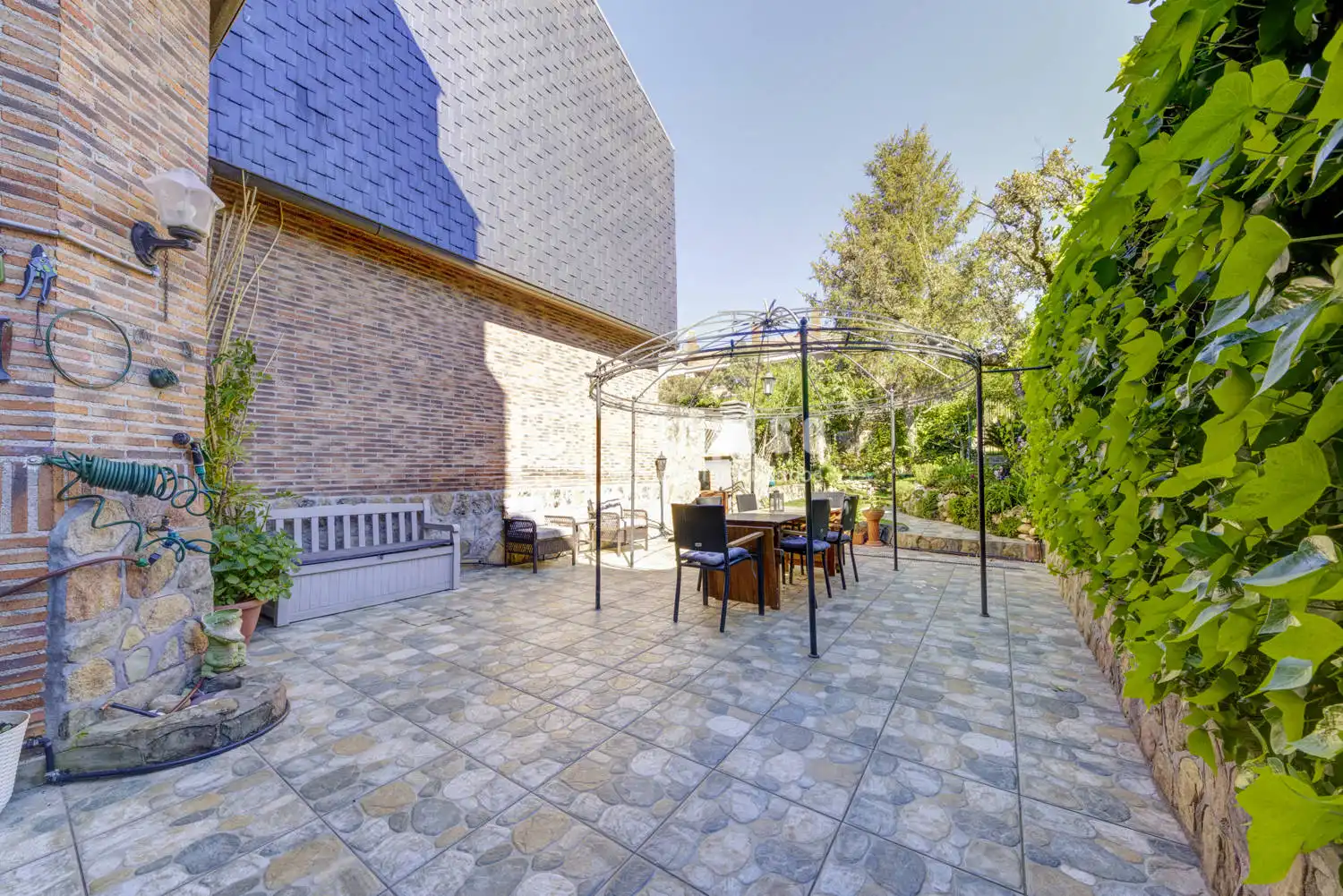 Terraza de Casa o chalet en venta en Las Rozas de Madrid con Aire acondicionado, Calefacción y Jardín privado