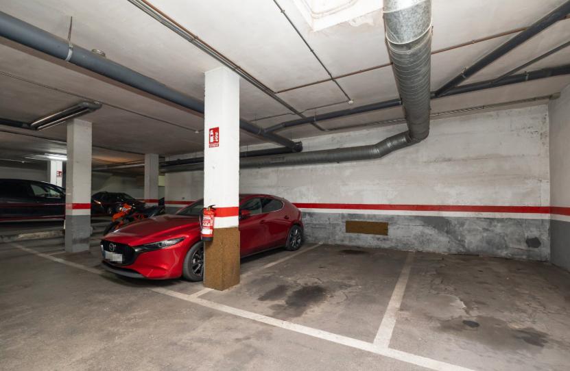 Foto 1 de Garatge en venda a Carrer de Bartomeu Garcia I Subirà, Casablanca, Barcelona