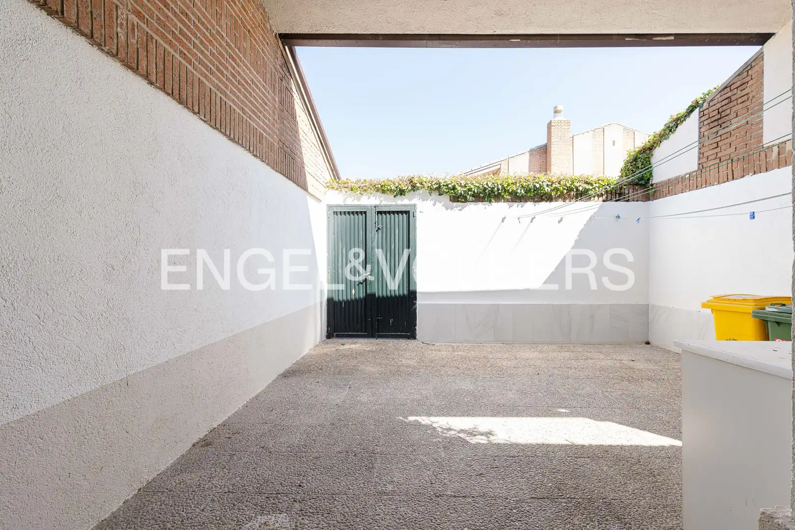 Terrassa de Casa adosada de lloguer en Boadilla del Monte amb Calefacció, Jardí privat i Parquet