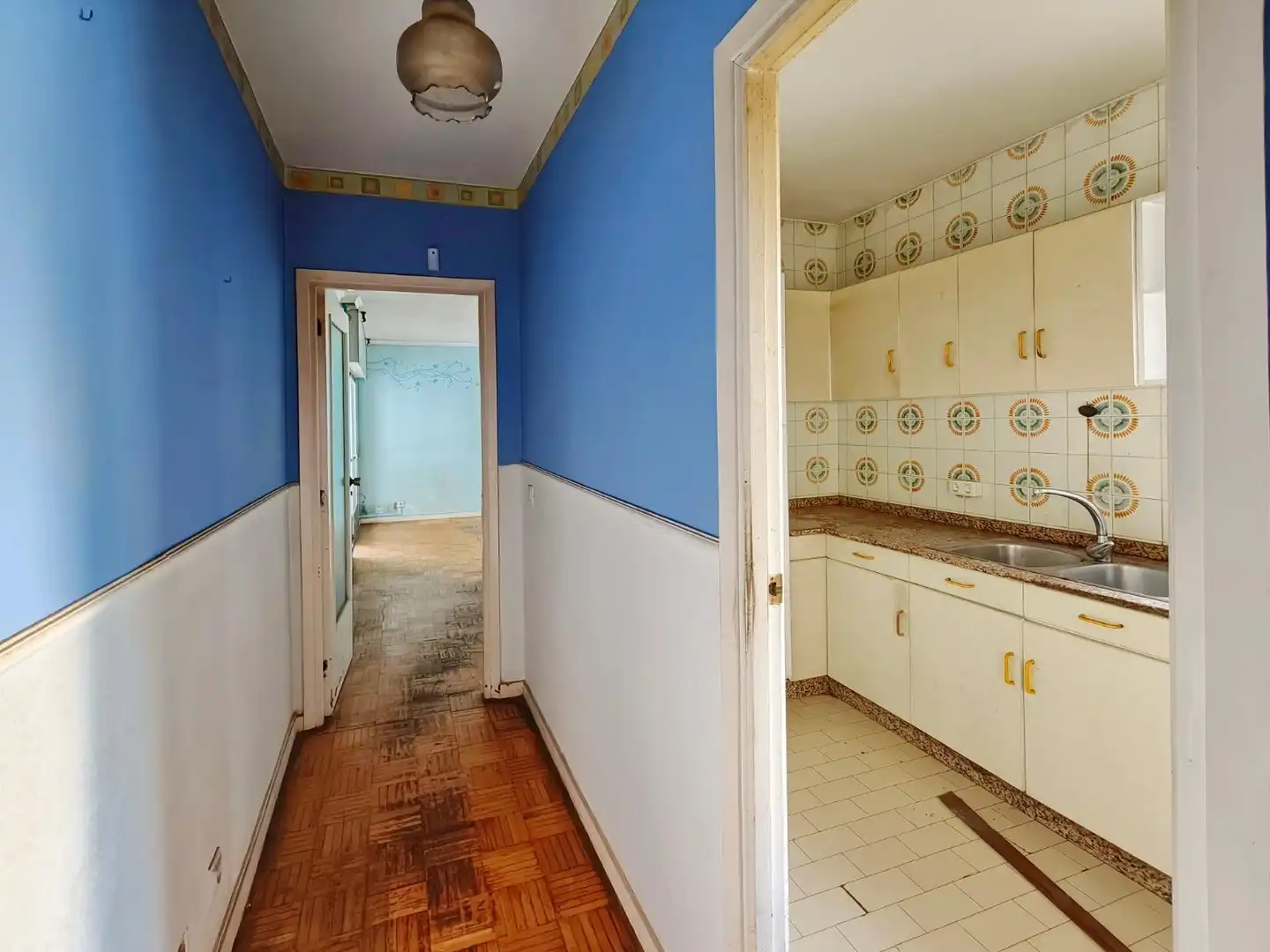 Küche von Wohnung zum Verkauf in Pontevedra Capital  mit Privatgarten