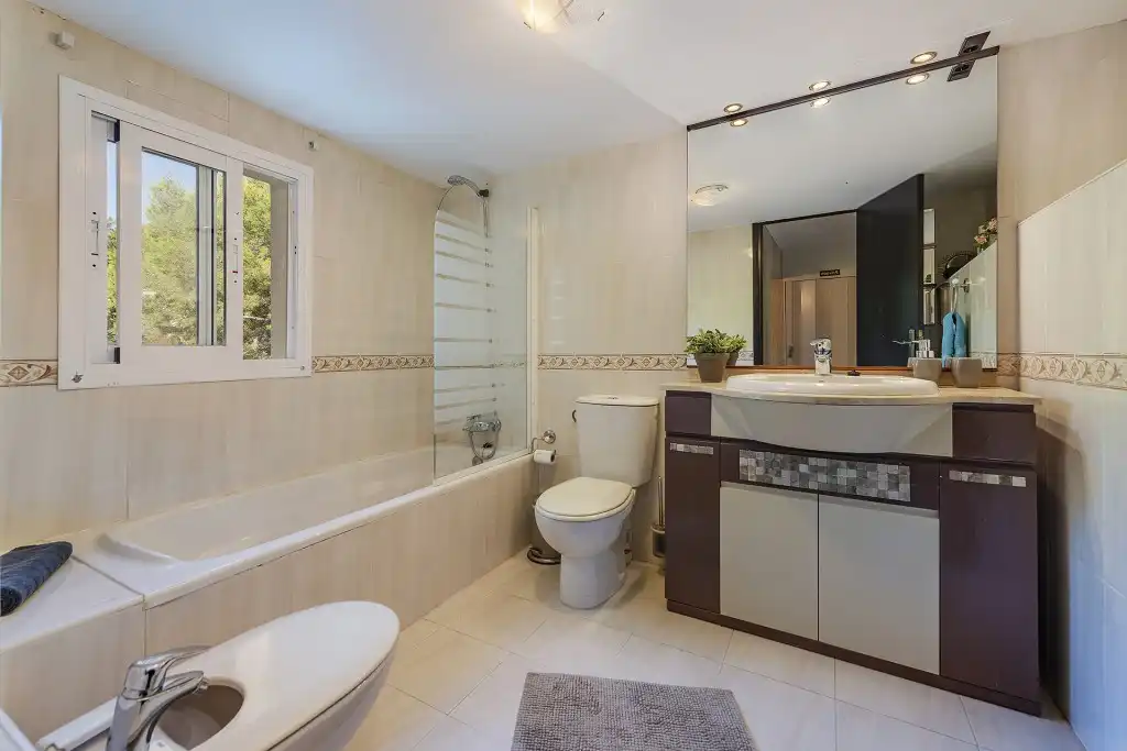 Baño de Casa o chalet en venta en Calvià con Aire acondicionado, Jardín privado y Terraza