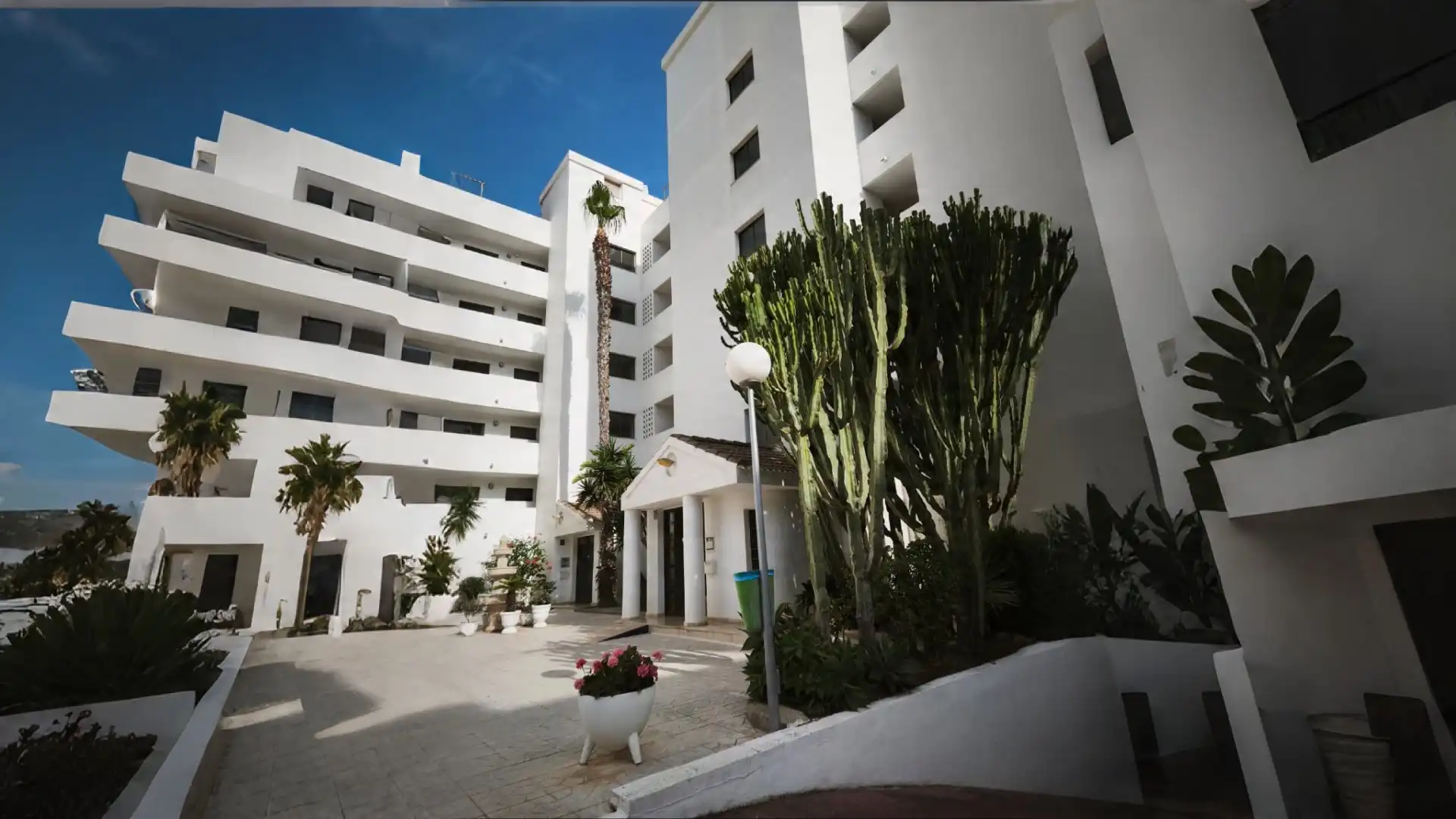 Außenansicht von Wohnung zum Verkauf in Guardamar del Segura mit Schwimmbad, Möbliert und Ofen