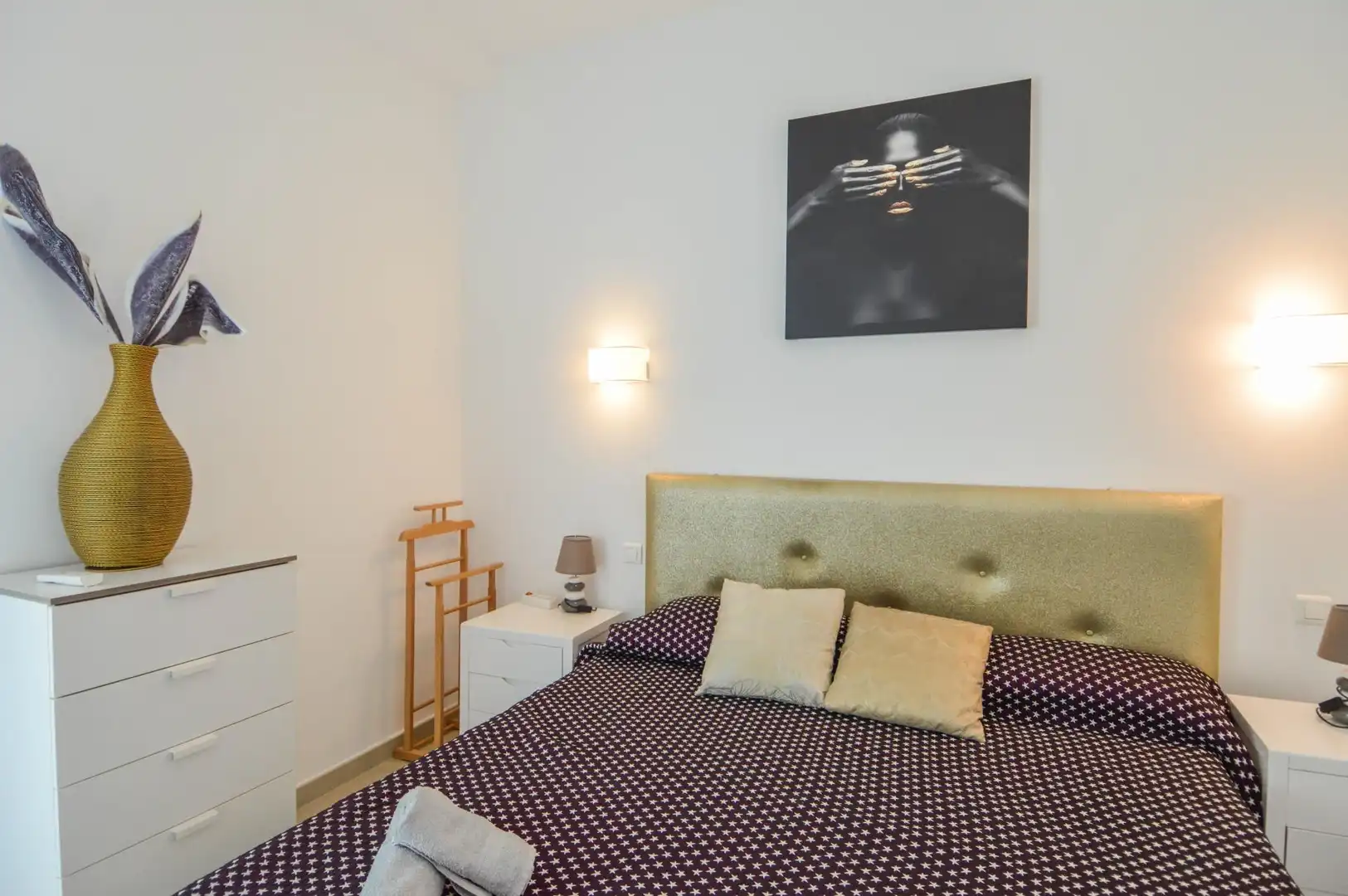 Schlafzimmer von Dachboden zum Verkauf in Mogán mit Klimaanlage, Terrasse und Balkon