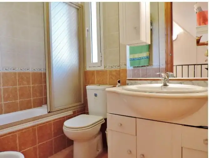 Baño de Piso en venta en Alsodux con Aire acondicionado, Terraza y Balcón
