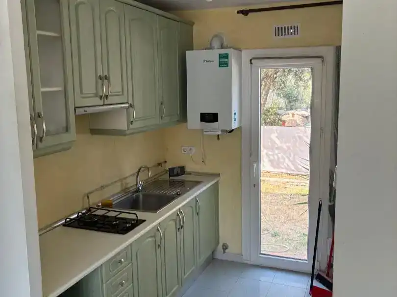 Kitchen of Flat for rent in Boadilla del Monte  with Private garden, Parquet flooring and Furnished