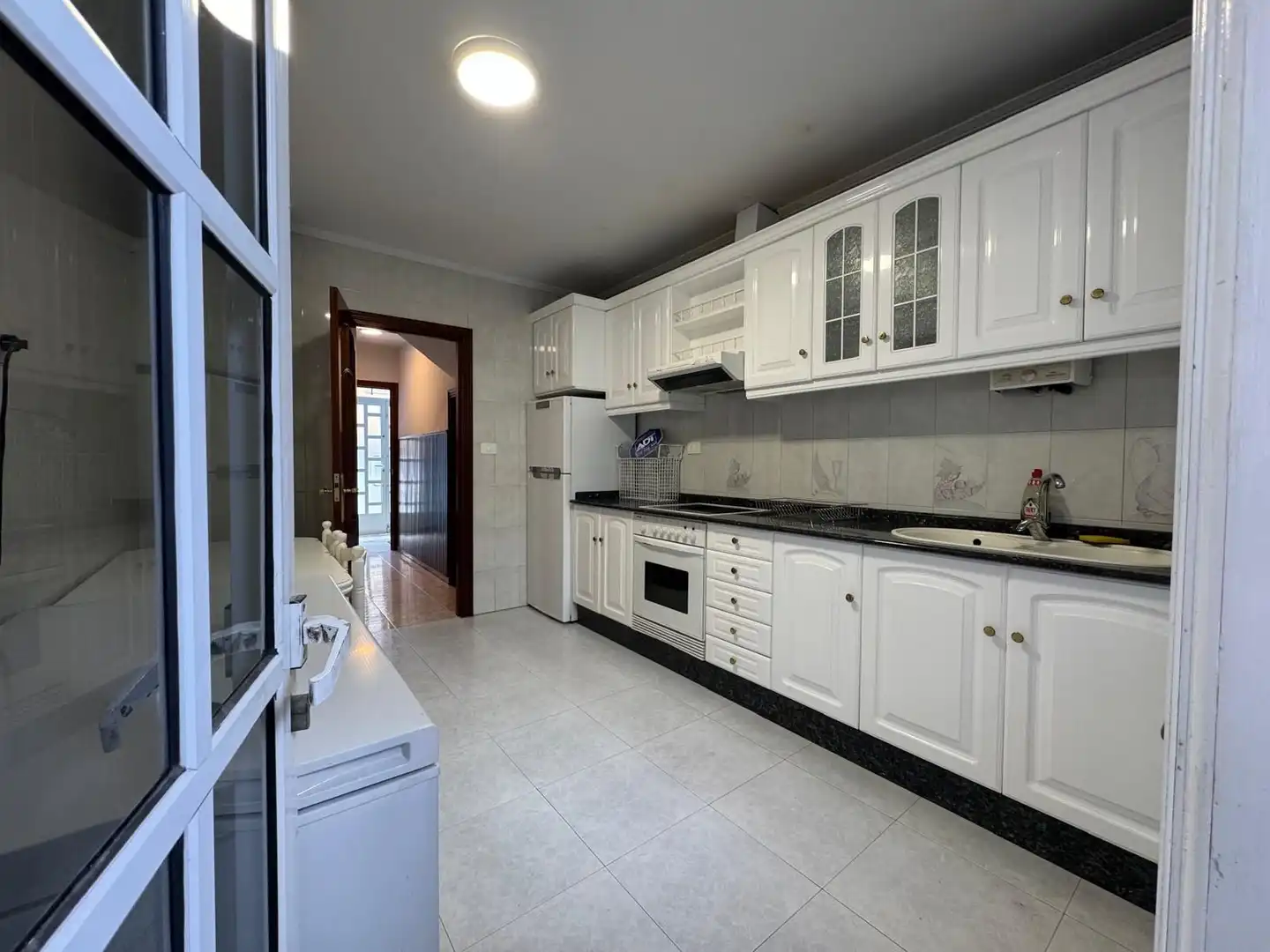 Cuina de Casa o xalet en venda en Arteixo amb Calefacció i Terrassa