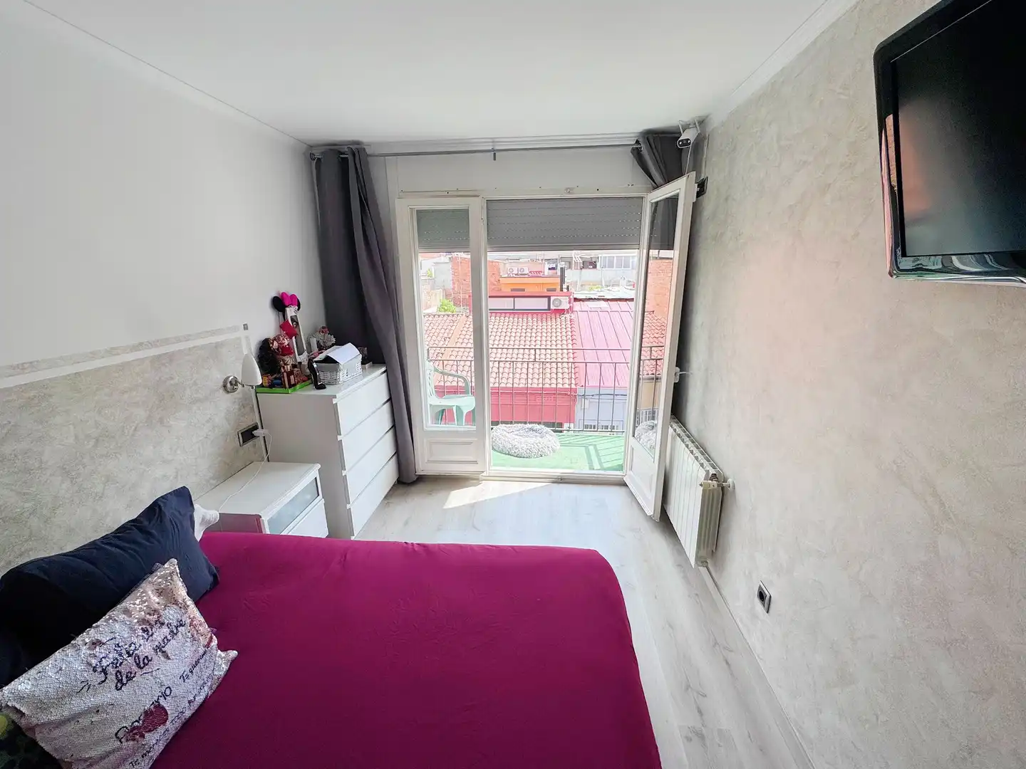 Habitación de Dúplex en venta en Sabadell con Terraza, Trastero y Balcón