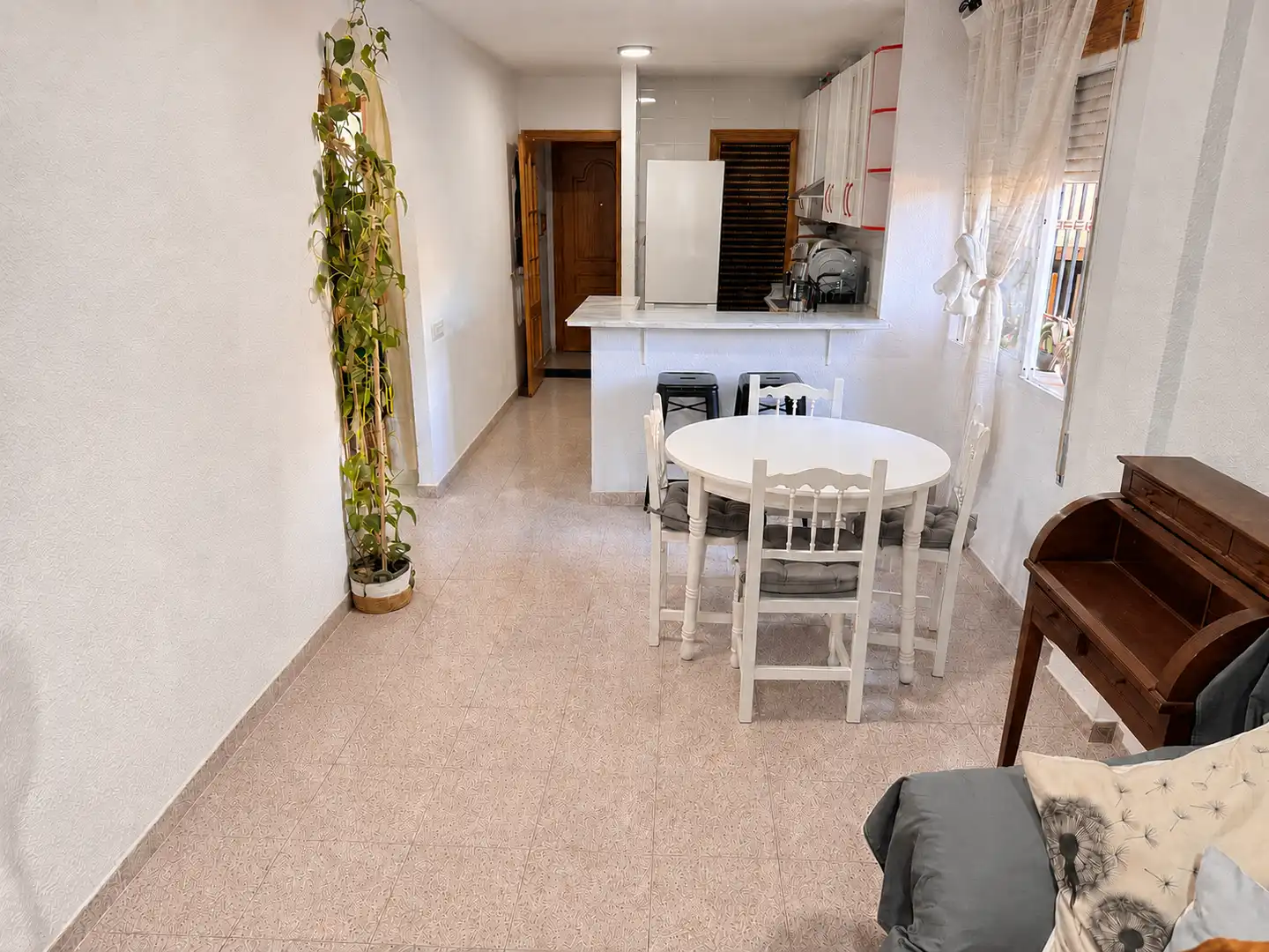 Comedor de Piso en venta en Roquetas de Mar con Aire acondicionado, Trastero y Piscina comunitaria