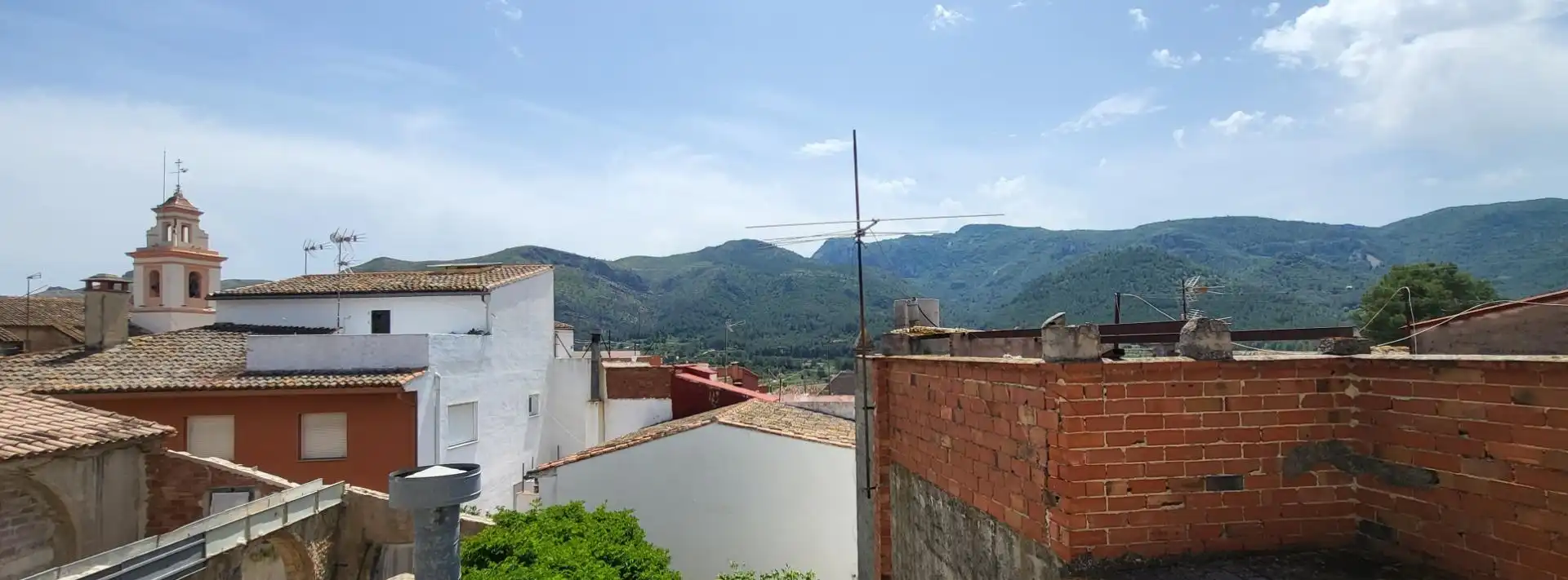Vista exterior de Casa o xalet en venda en Montitxelvo / Montichelvo amb Aire condicionat, Calefacció i Terrassa