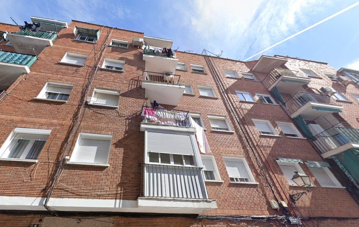Vista exterior de Piso en venta en Alcalá de Henares
