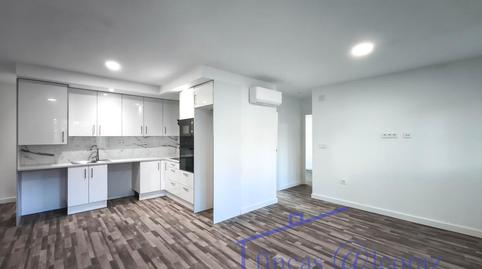 Foto 2 de Piso en venta en Santo Cristo de Los Milagros, Santiago, Huesca