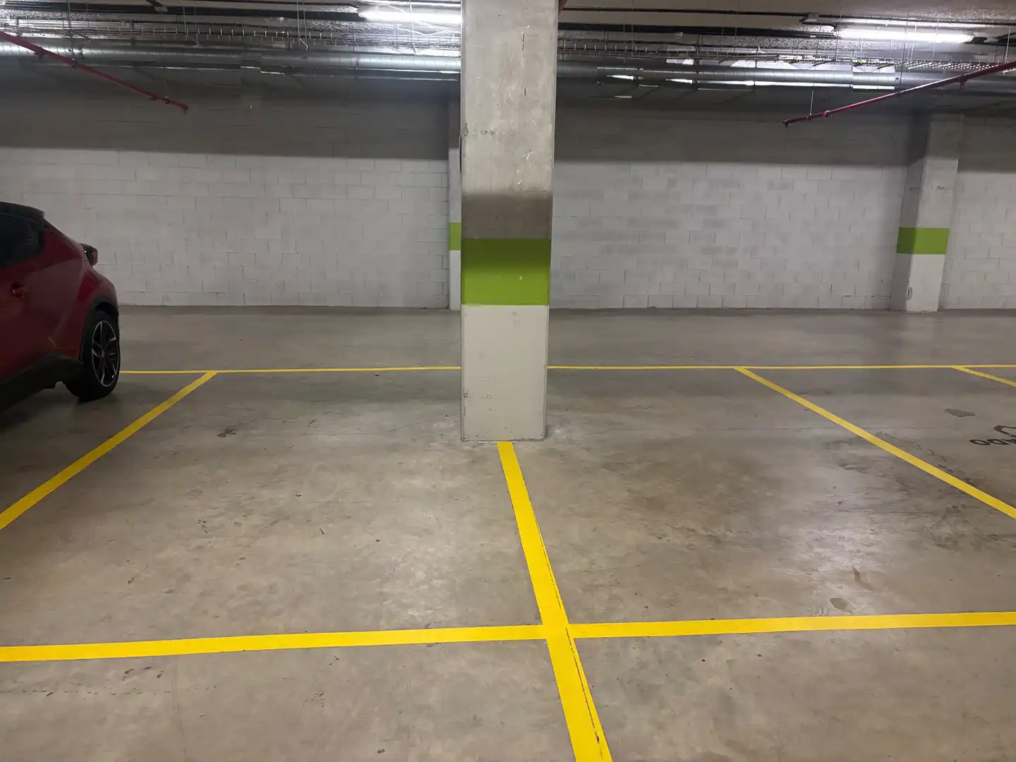 Parkplatz von Büro zum Verkauf in Barcelona mit Klimaanlage, Heizung und Internet