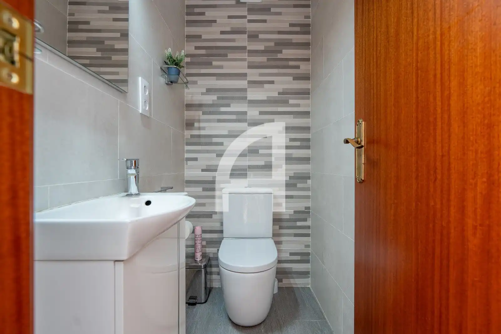 Baño de Casa adosada en venta en Molins de Rei, Barcelona