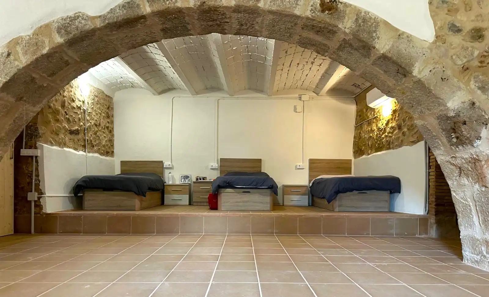 Finca rústica de alquiler en Navata con Aire acondicionado, Calefacción y Jardín privado