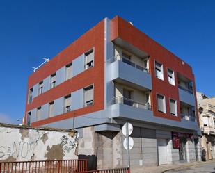 Vista exterior de Pis en venda en Villarrobledo amb Terrassa