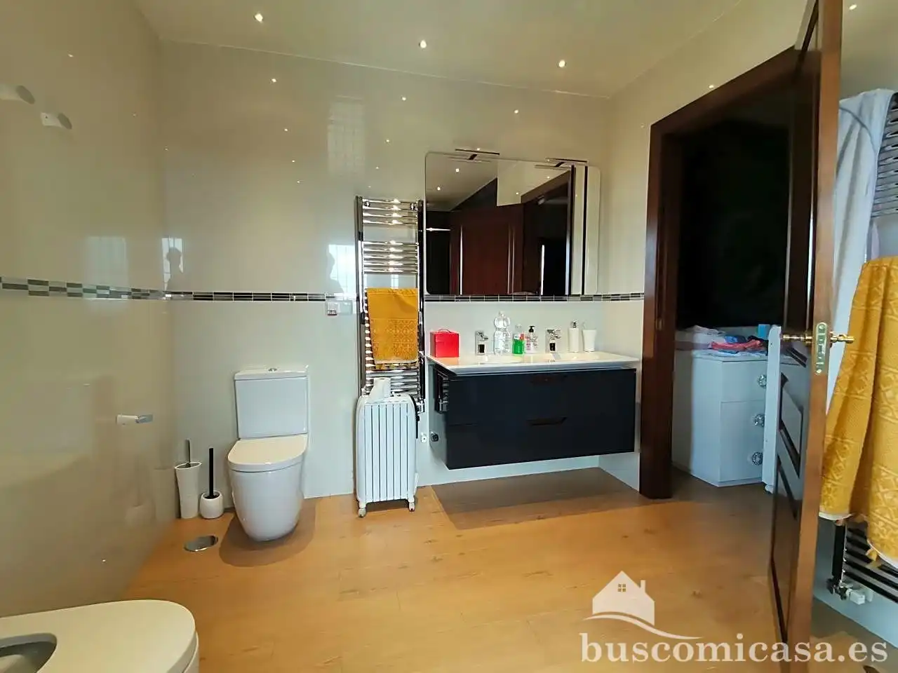 Bany de Casa o xalet en venda en Linares amb Aire condicionat, Calefacció i Terrassa