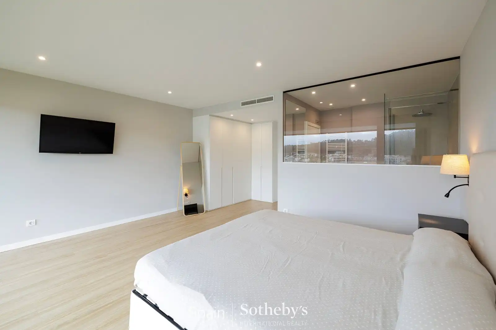 Habitación de Casa adosada en venta en Pontevedra Capital  con Aire acondicionado, Jardín privado y Terraza
