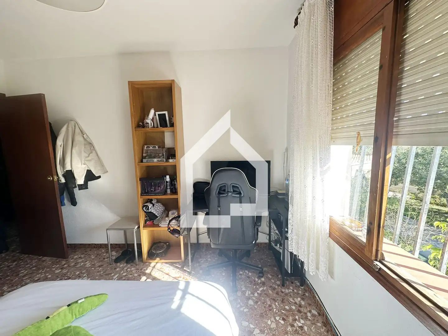 Sala d'estar de Casa o xalet en venda en San Vicente del Raspeig / Sant Vicent del Raspeig amb Jardí privat, Terrassa i Piscina
