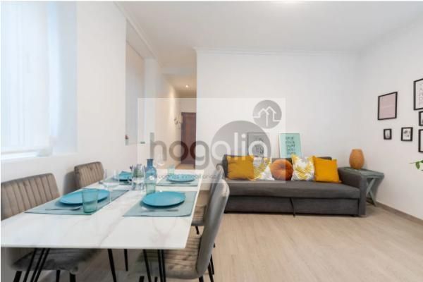 Sala de estar de Piso de alquiler en  Sevilla Capital con Aire acondicionado y Amueblado