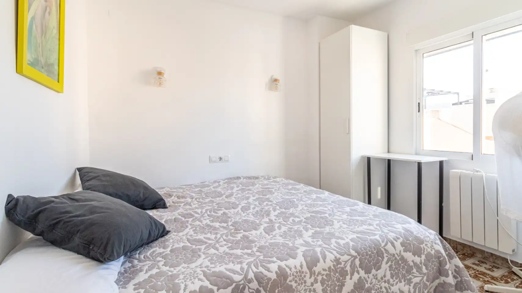 Habitación de Apartamento en venta en Dénia con Aire acondicionado, Calefacción y Jardín privado