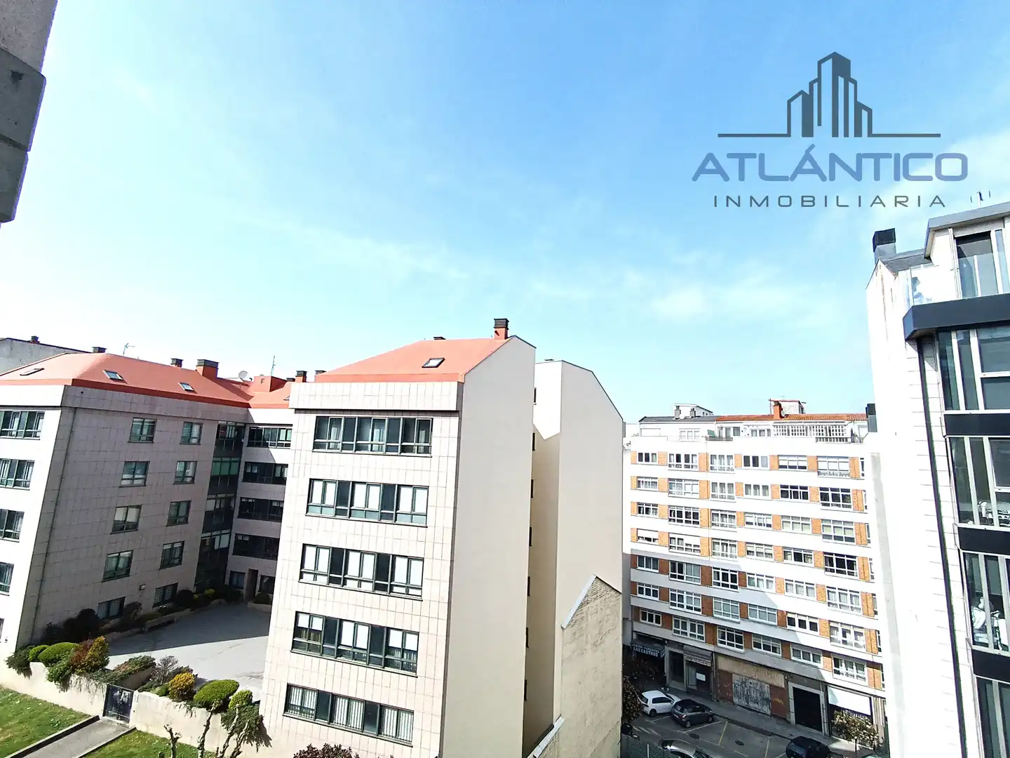 Vista exterior de Apartamento en venta en A Coruña Capital  con Parquet, Trastero y Amueblado