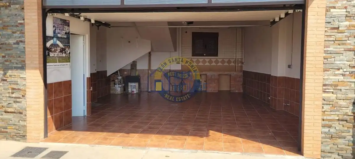 Houses for sale in Onzonilla  with Heating and Alarm