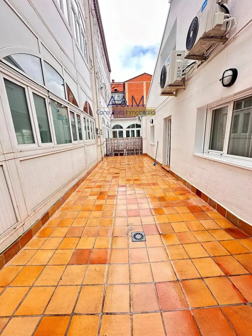 Piso de alquiler en General Almirante, Centro