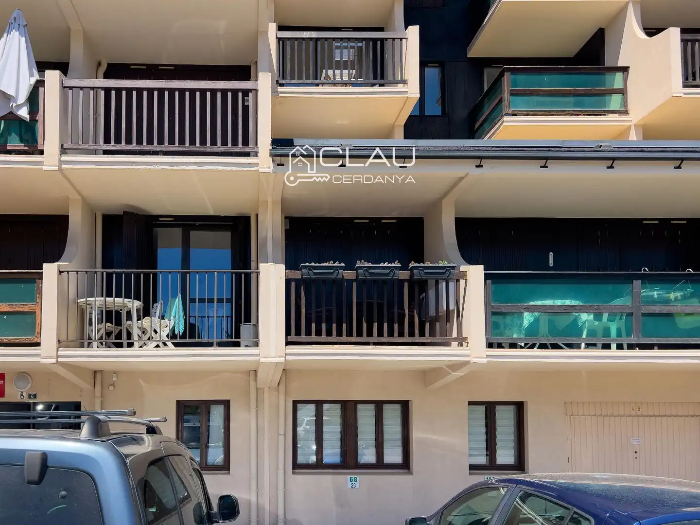 Außenansicht von Wohnung zur Miete in Font-Romeu-Odeillo-Via mit Heizung, Parkett und Terrasse