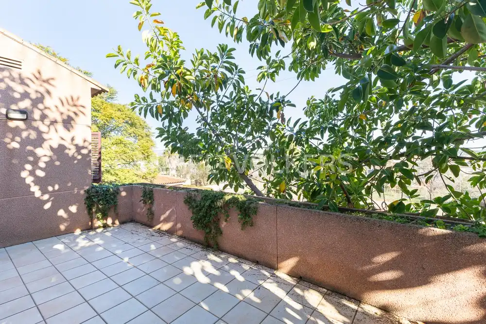 Terrace of Houses for sale in La Pobla de Vallbona  with Air Conditioner, Heating and Private garden