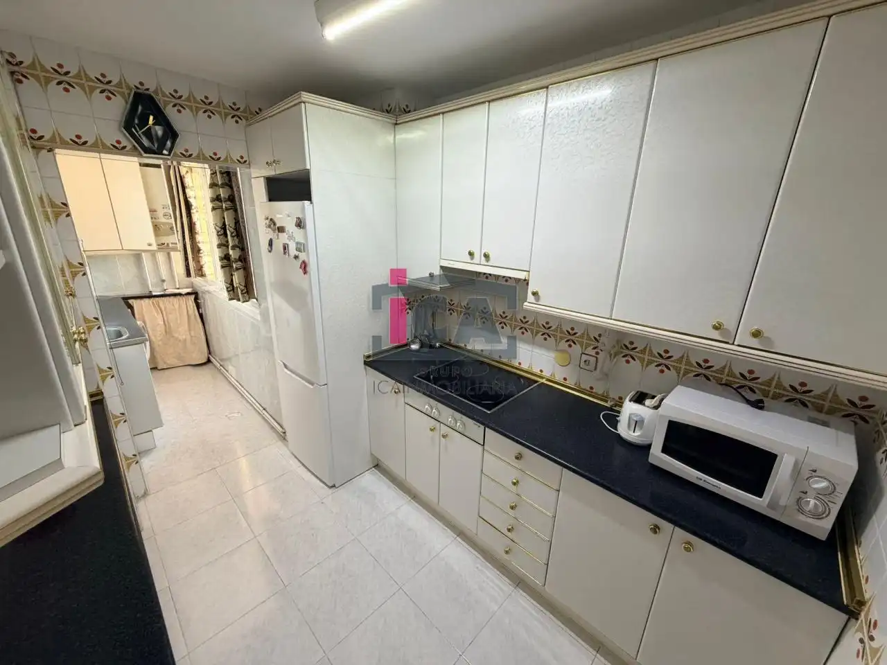 Kitchen of Flat for rent in Cáceres  with Air Conditioner, Heating and Parquet flooring
