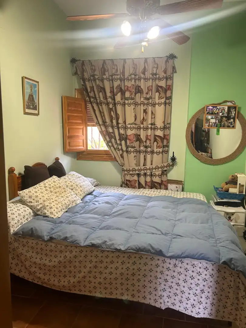 Dormitori de Casa o xalet en venda en Jaén amb Aire condicionat, Traster i Moblat
