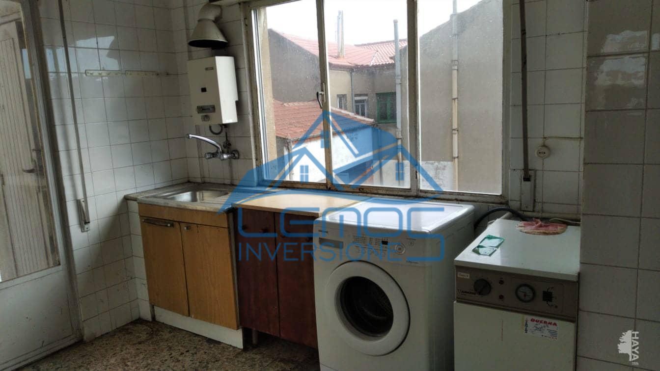 Kitchen of Flat for sale in La Bañeza   with Terrace