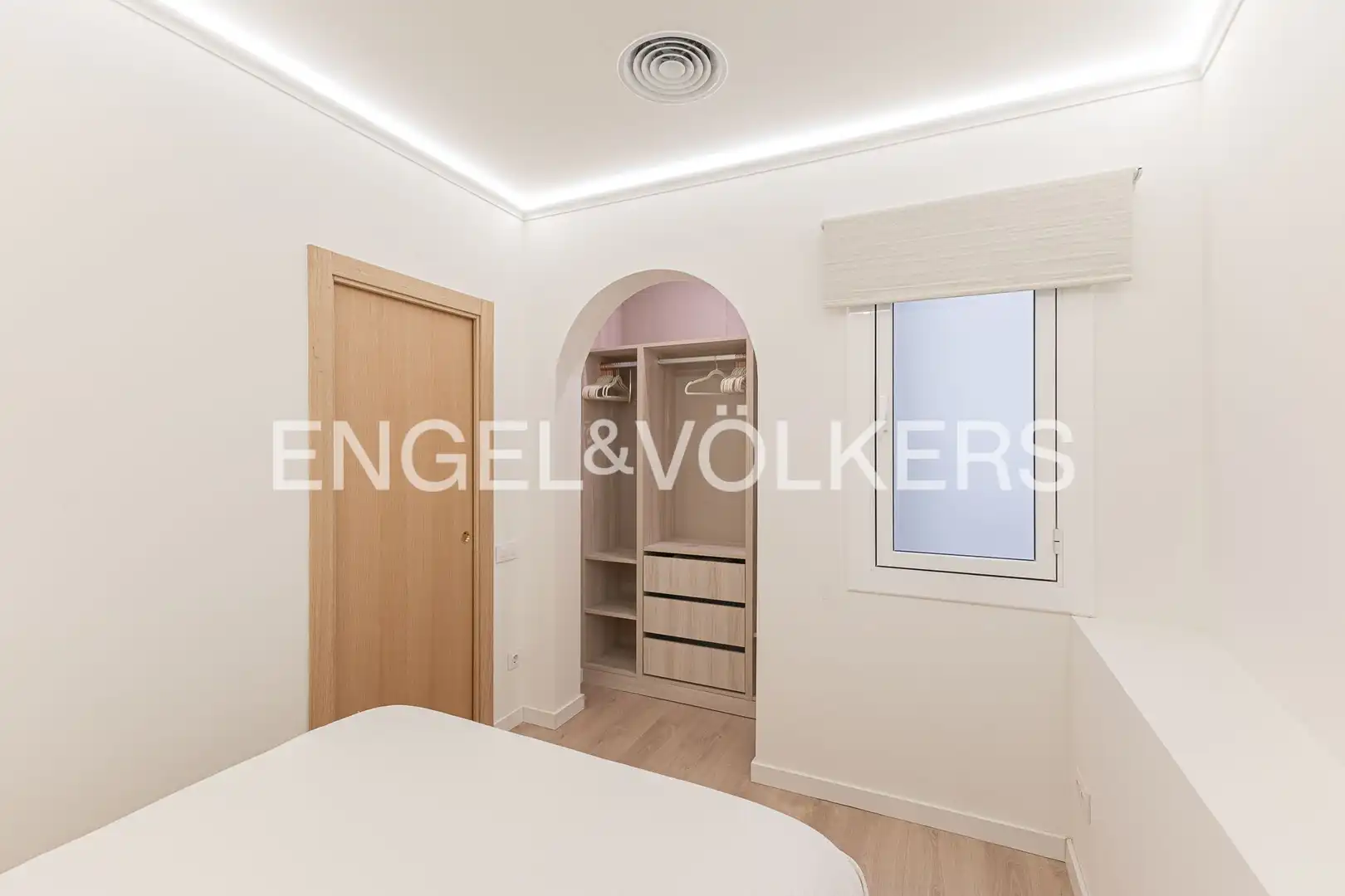 Flat for rent in Barcelona  with Air Conditioner, Heating and Parquet flooring