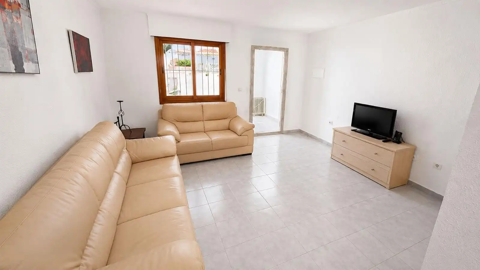 Sala de estar de Casa adosada en venta en Torrevieja con Amueblado, Horno y TV