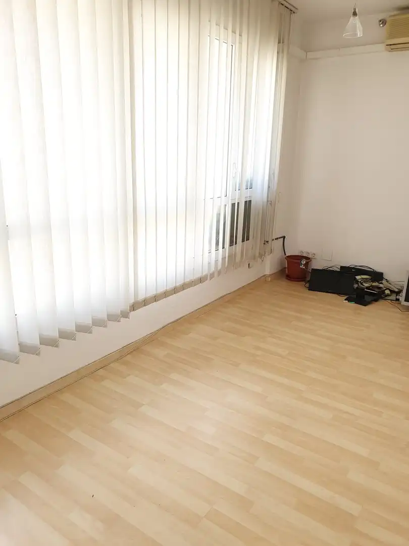 Sala de estar de Oficina de alquiler en El Prat de Llobregat con Aire acondicionado