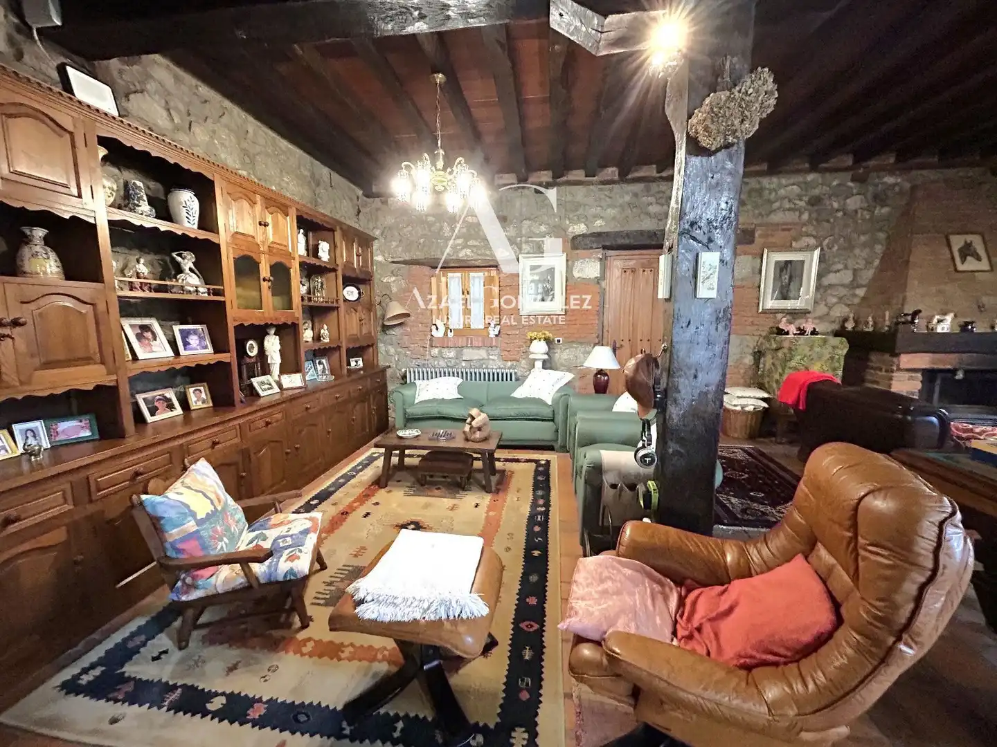 Sala de estar de Casa o chalet en venta en Camargo con Calefacción, Terraza y Amueblado