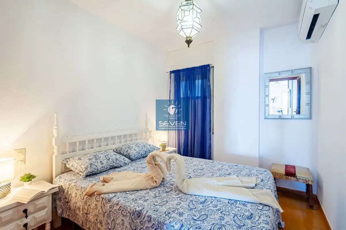 Dormitori de Apartament de lloguer en Almuñécar amb Aire condicionat, Calefacció i Terrassa