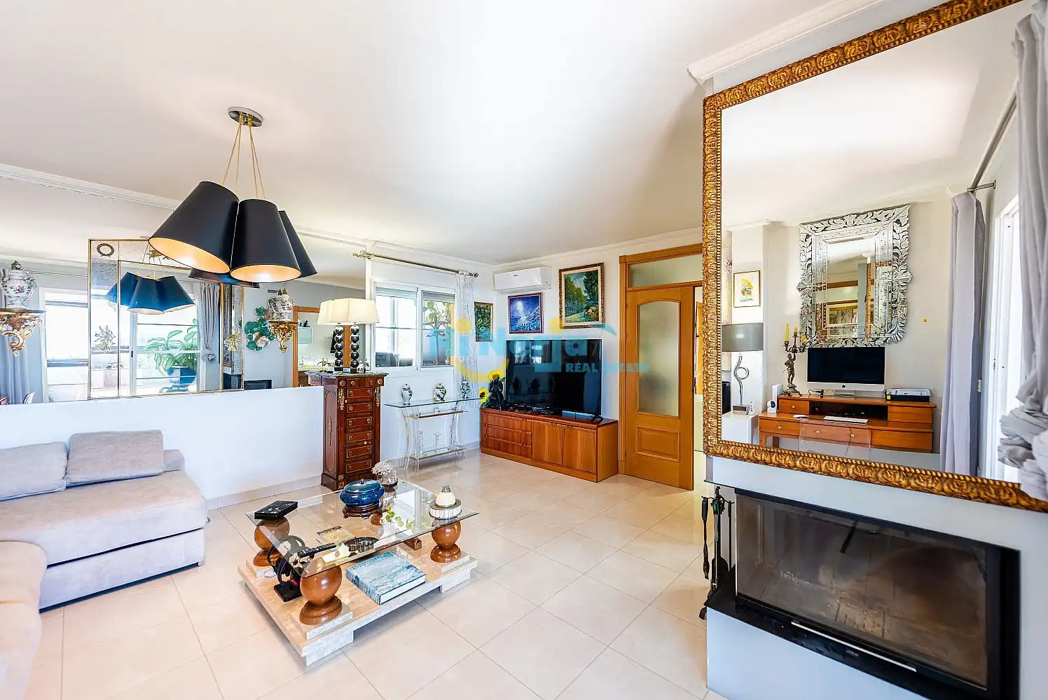 Sala d'estar de Àtic en venda en Vélez-Málaga amb Aire condicionat, Calefacció i Jardí privat