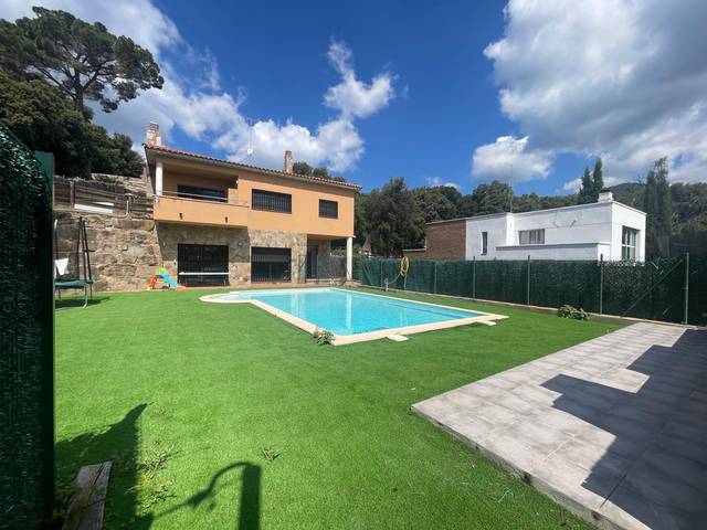 Casa-chalet en Alquiler en Carrer Estornell, 9 en L'Ametlla del Vallès