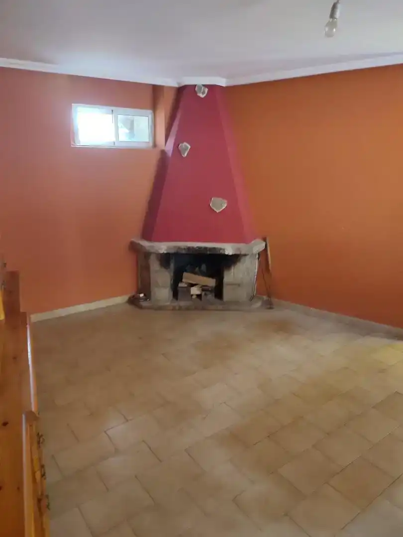 Sala d'estar de Casa o xalet en venda en Páramo del Sil
