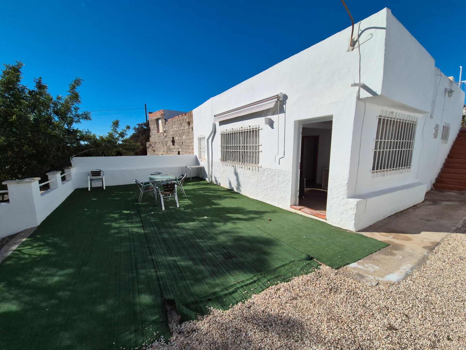 Vista exterior de Casa o chalet de alquiler en Crevillent con Terraza, Amueblado y Se aceptan mascotas