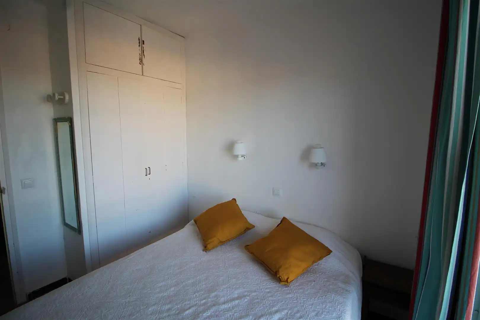 Habitación de Apartamento en venta en L'Estartit con Calefacción, Terraza y Amueblado