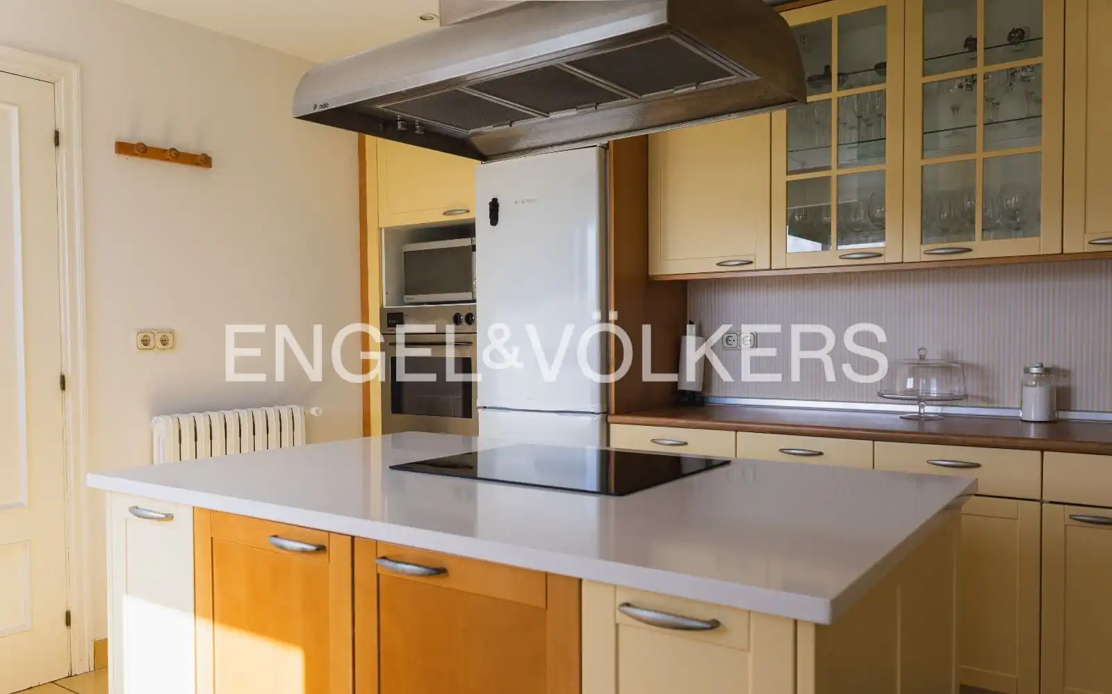 Cocina de Finca rústica en venta en Hondarribia con Aire acondicionado, Calefacción y Jardín privado