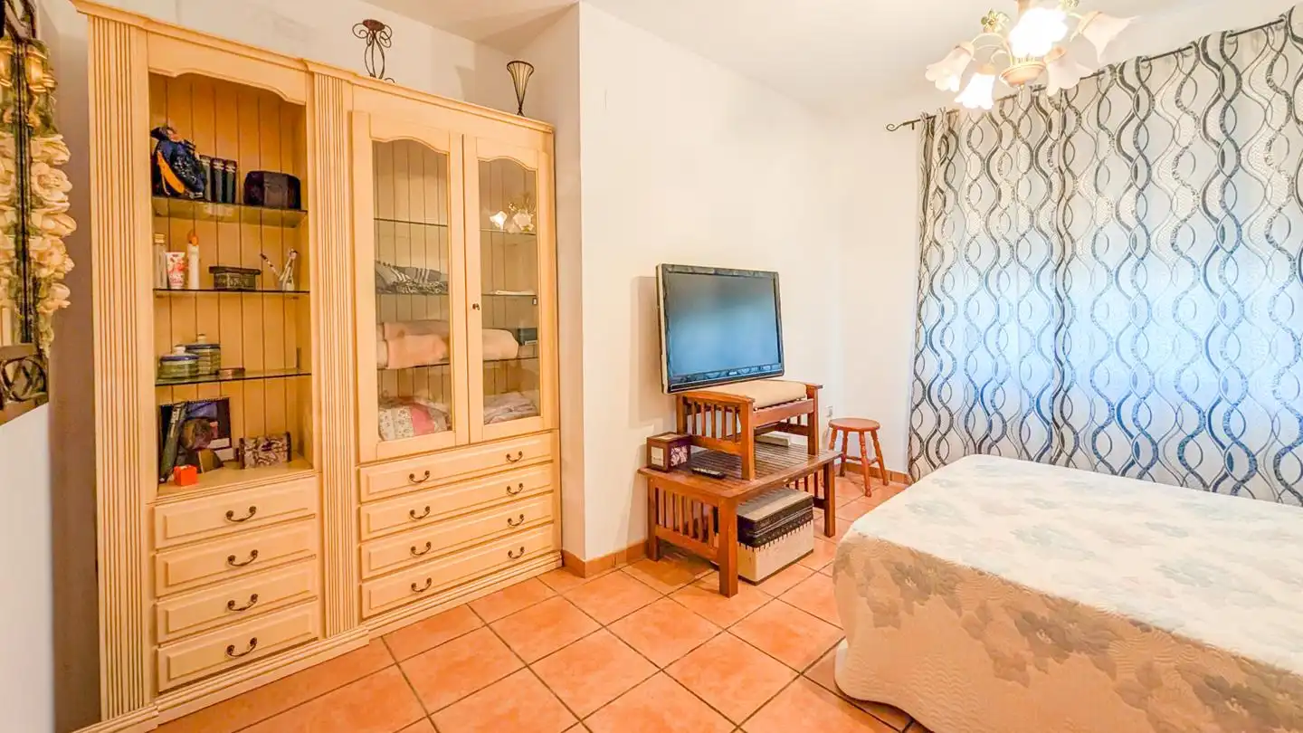 Dormitori de Casa o xalet en venda en Elche / Elx amb Aire condicionat, Jardí privat i Terrassa