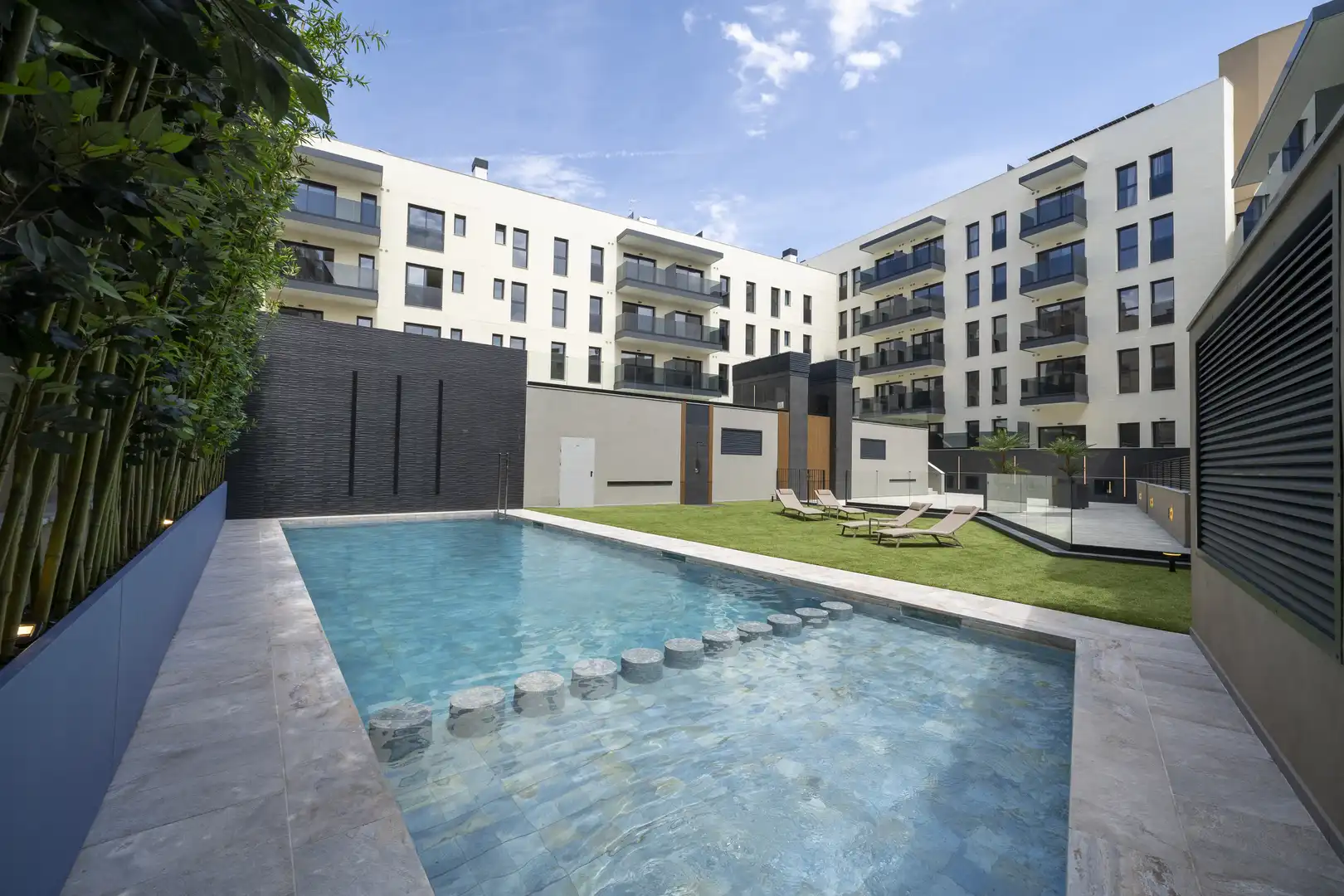 Neubau-Wohnung mit Aufzug zum Verkauf in Passeig del Pont
