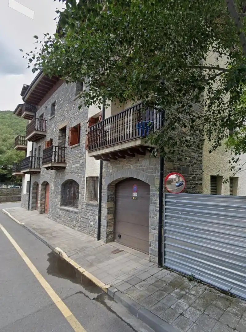Individual en venta en Calle Ramón y Cajal 20, imagen 2