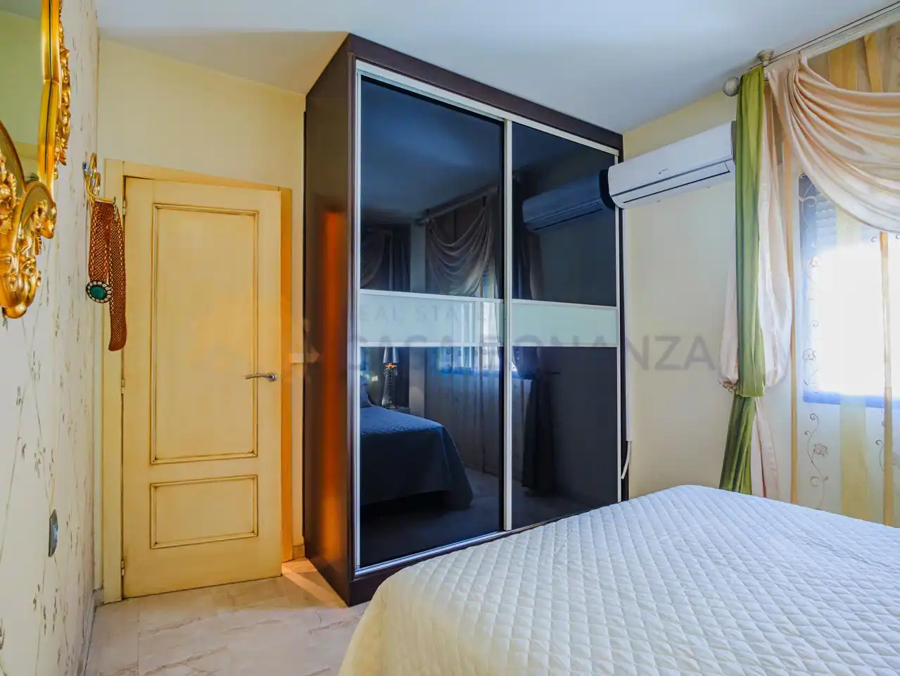 Bedroom of Flat for sale in Almuñécar  with Air Conditioner and Terrace